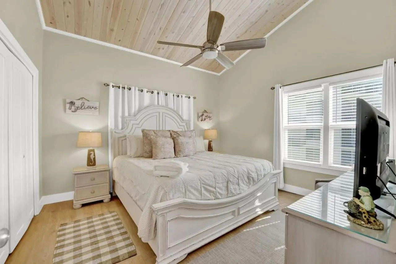 Ferienhaus Queens Cottage Pcb Beach-Front Condo With Regal Gulf Views Panama Stadt